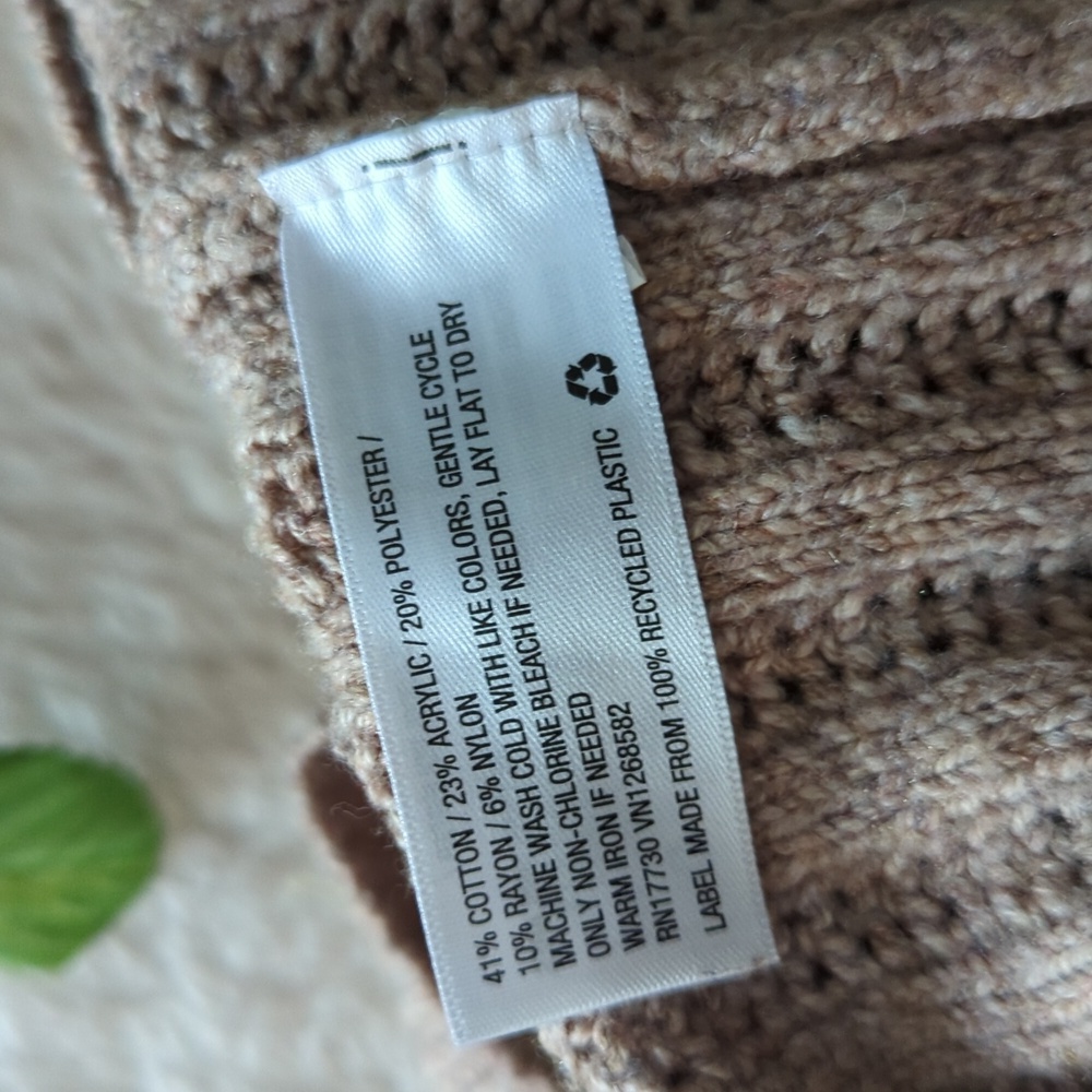 Universal Thread | Knit V-Neck Sweater Oversized - Picture 9 of 10